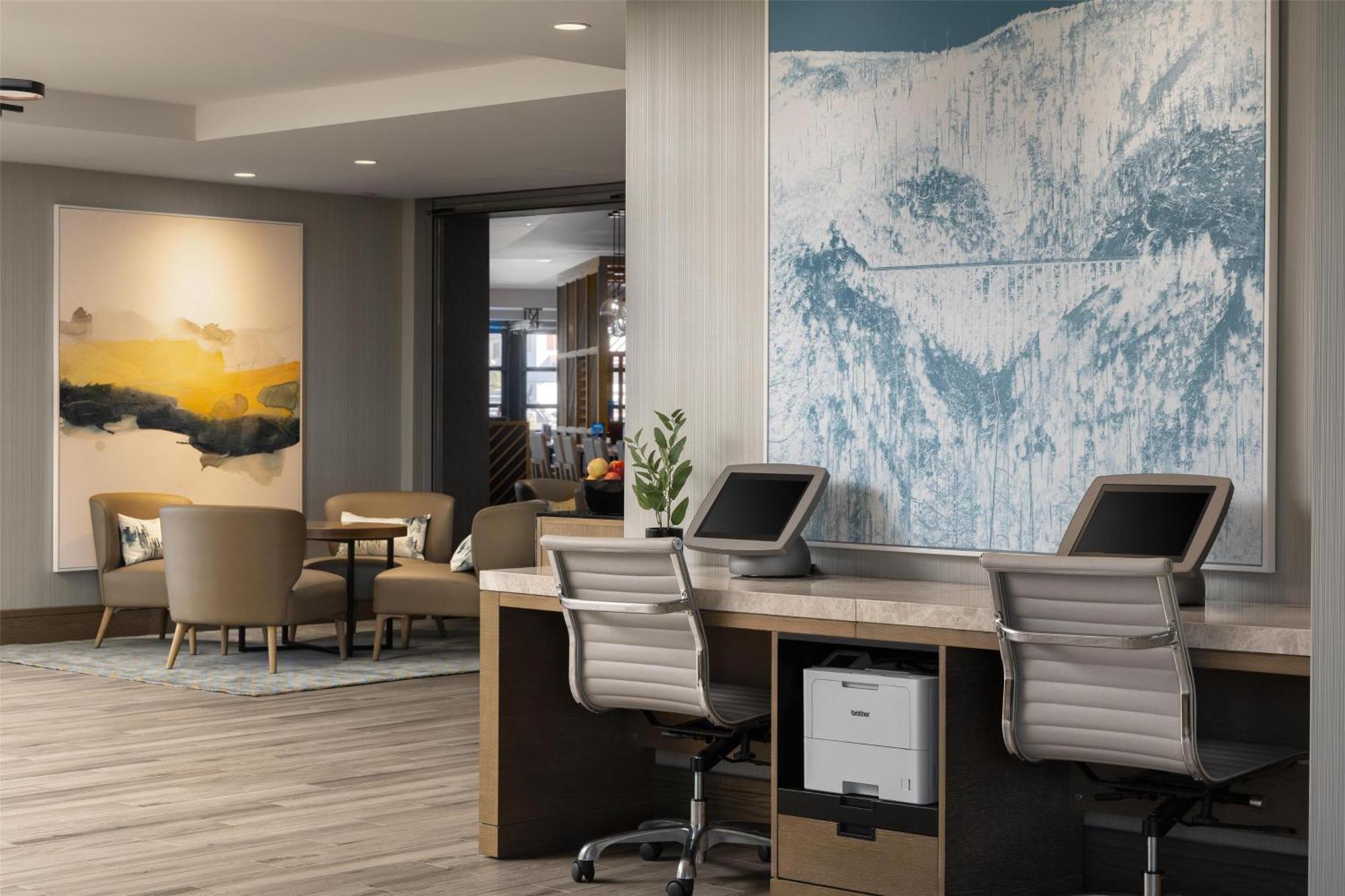 Doubletree By Hilton West Kelowna Eksteriør billede