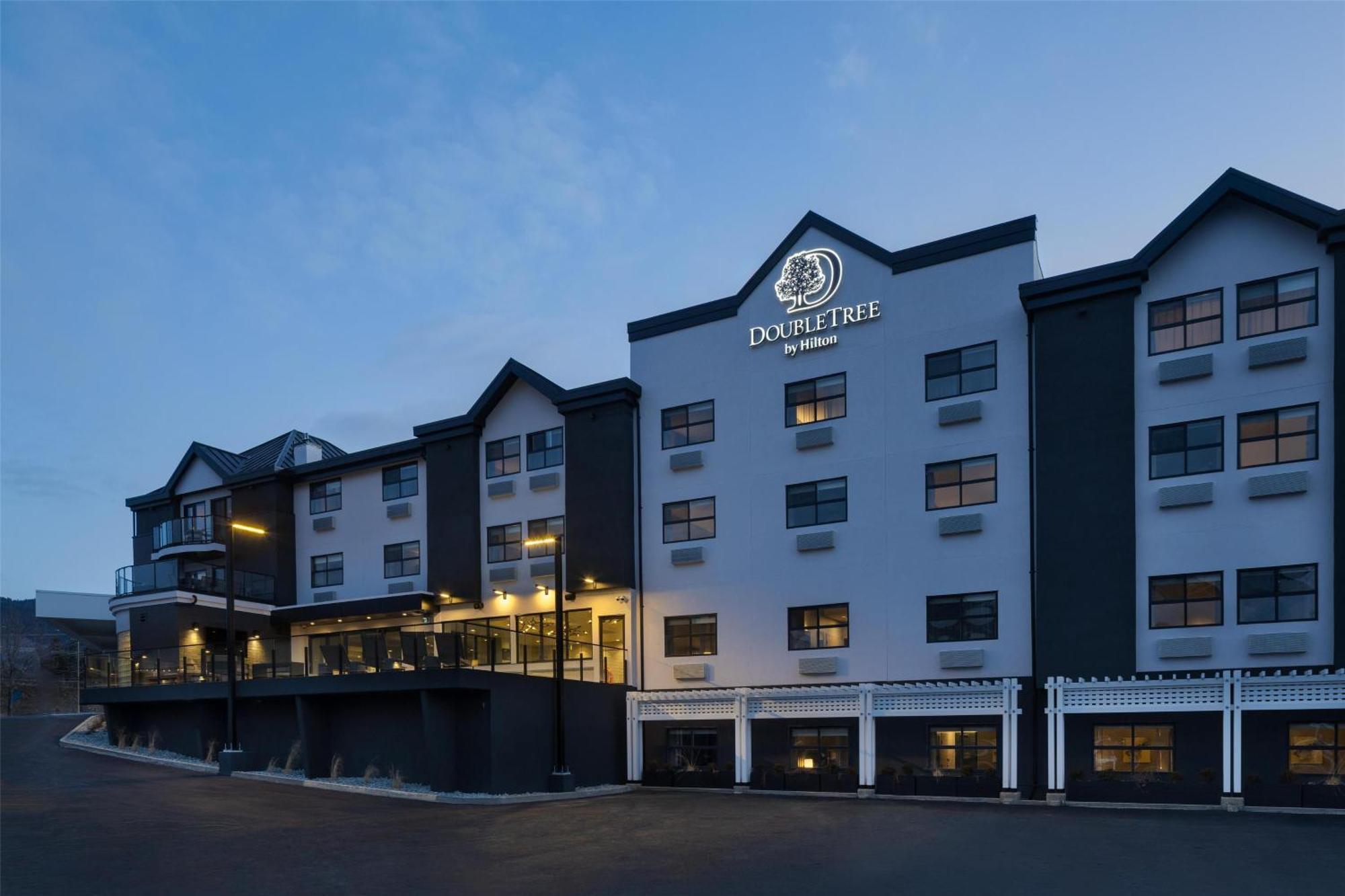 Doubletree By Hilton West Kelowna Eksteriør billede