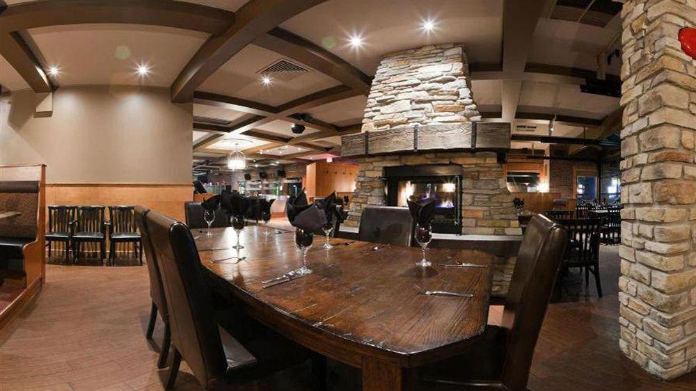 Doubletree By Hilton West Kelowna Eksteriør billede